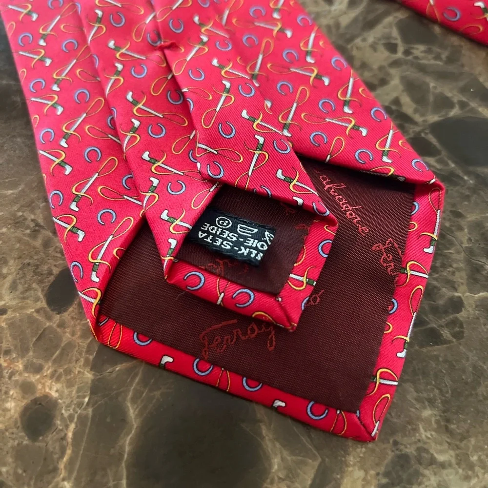Salvatore Ferragamo Silk Tie Horseshoe Riding Crop Equestrian Novelty Red - Picture 4 of 10
